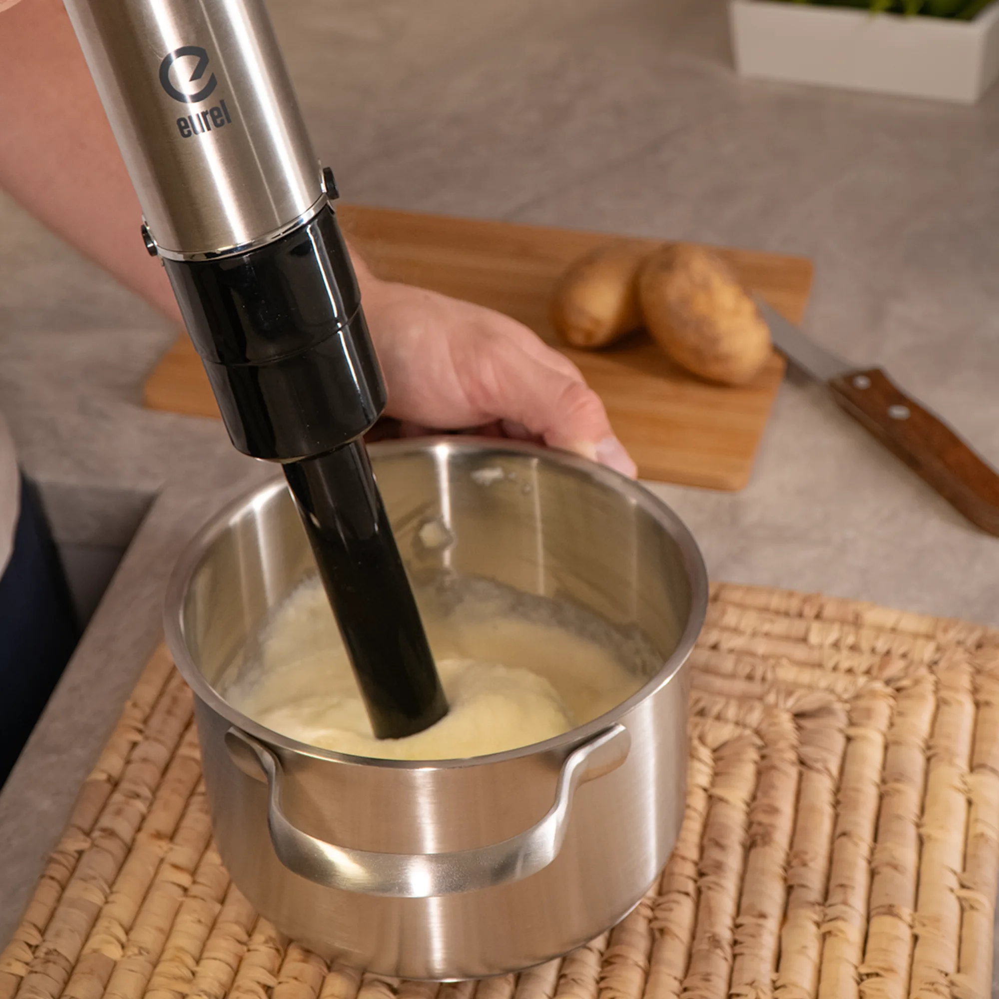 Brezžični palični mešalnik Eurel MP74 7