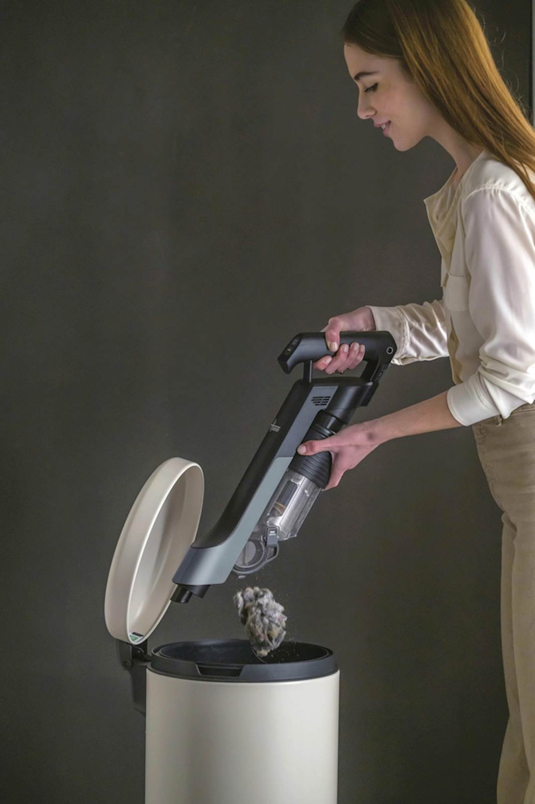 Multifunkcijski baterijski sesalnik Hoover HF210HP 011 13