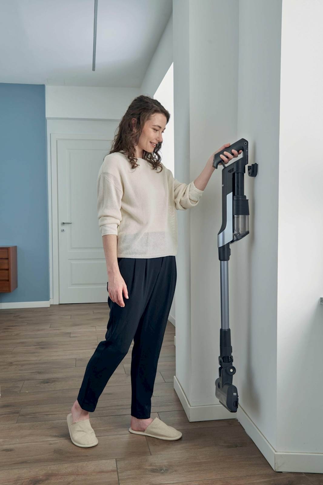 Multifunkcijski baterijski sesalnik Hoover HF210HP 011 7