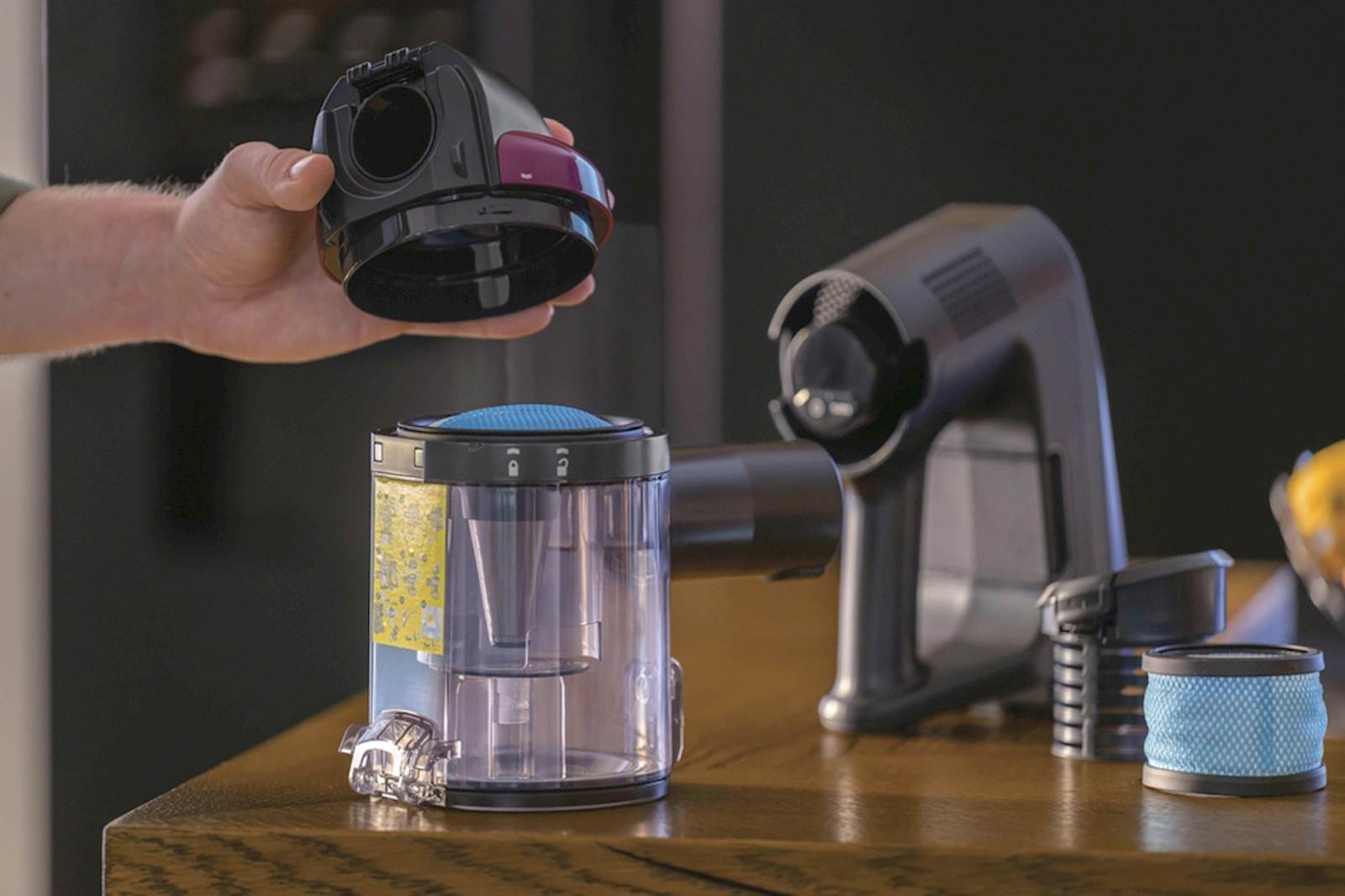 Multifunkcijski baterijski sesalnik Hoover HF4P10H 011 12