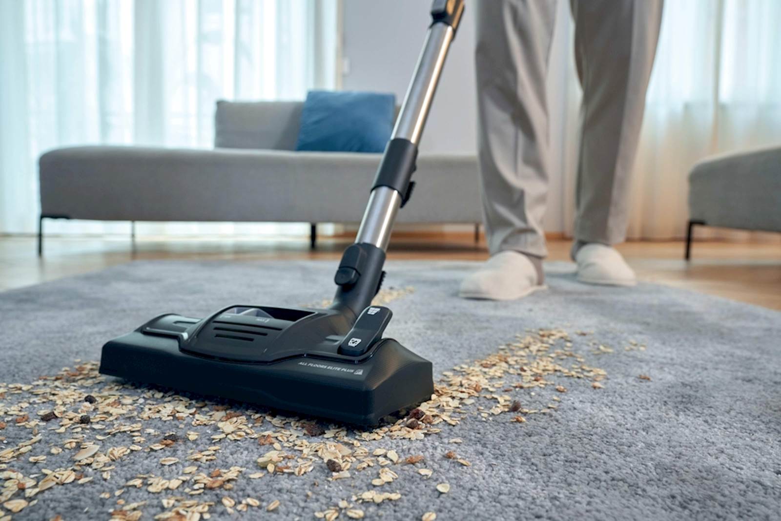 Sesalnik z vrečko Hoover HE410H 011 4