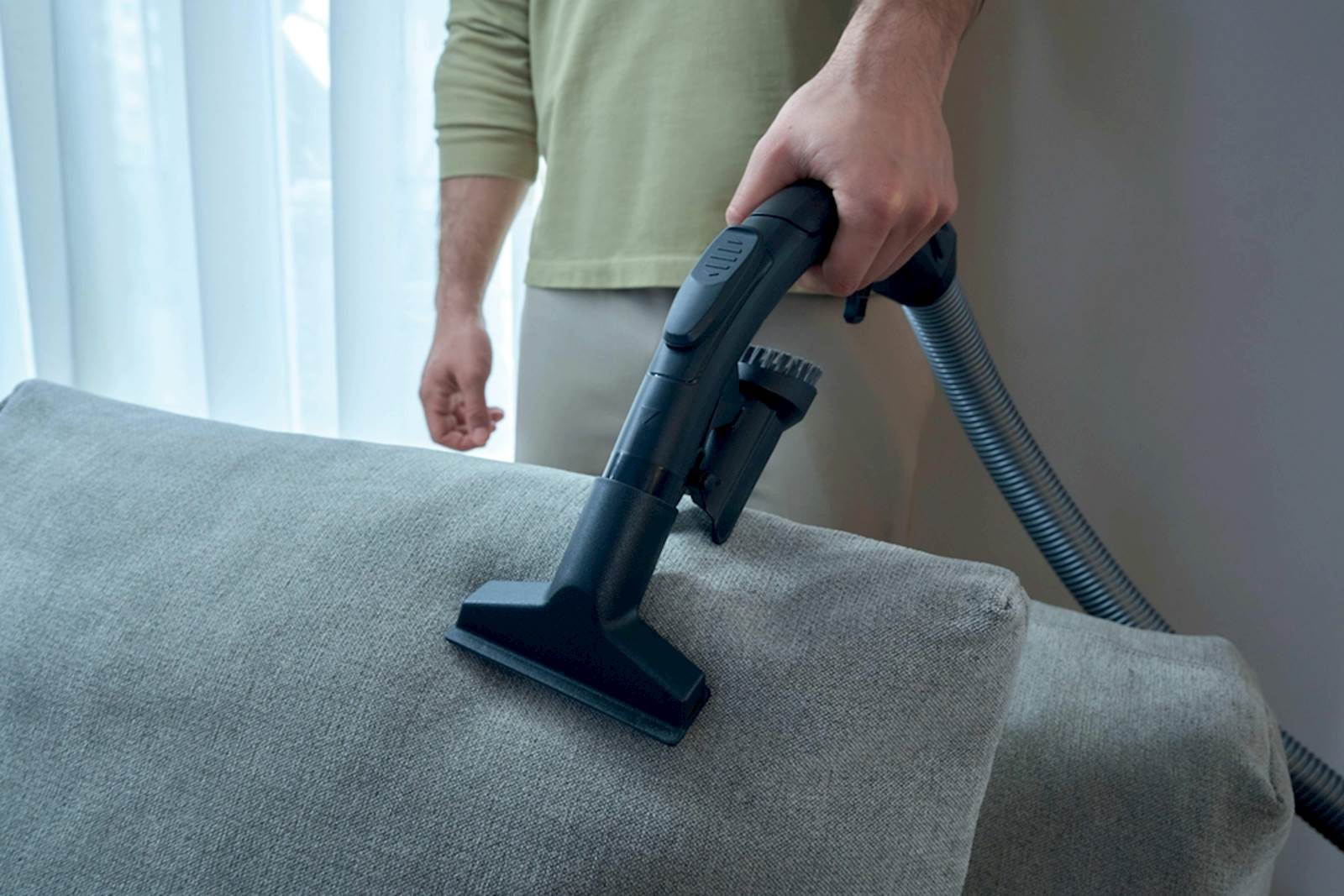 Sesalnik z vrečko Hoover HE410H 011 5