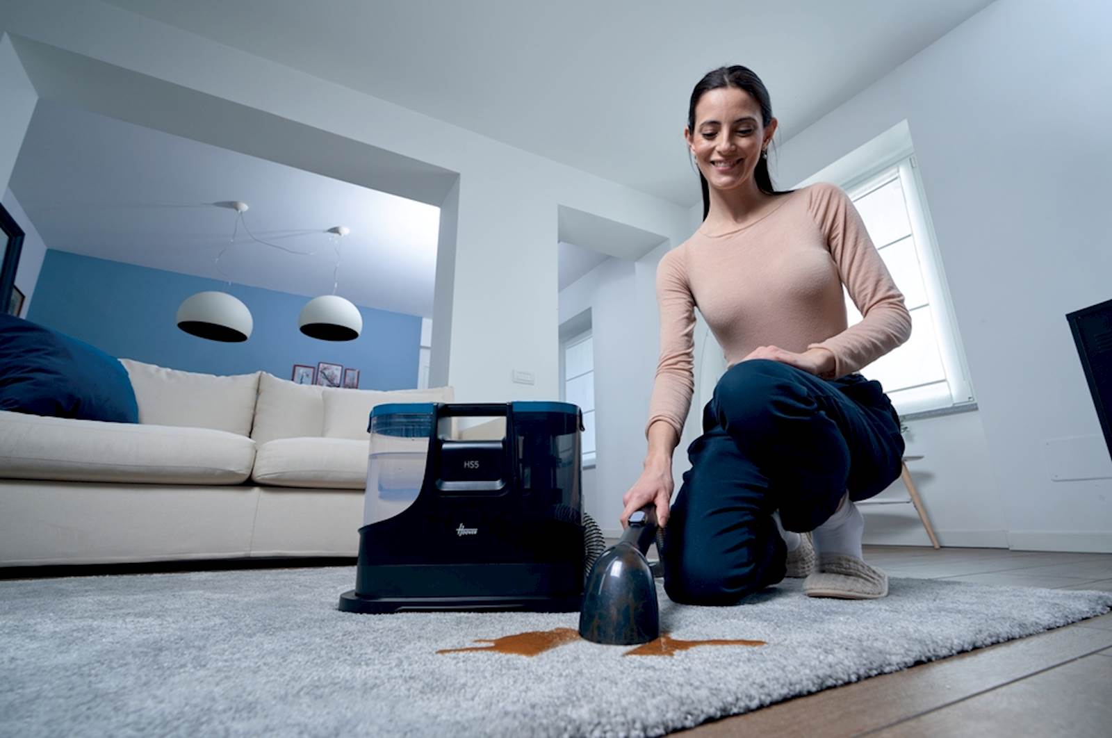 Prenosni čistilec madežev Hoover HS500 011 6