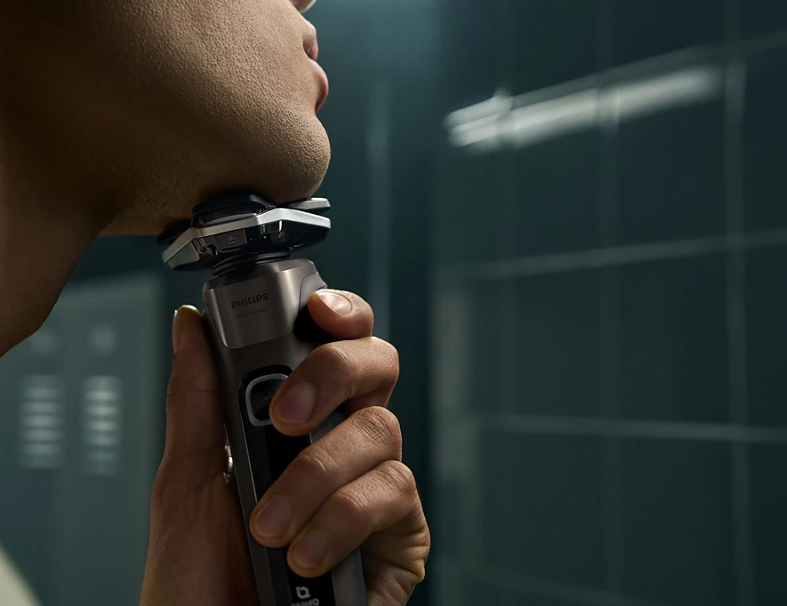 Moški brivnik Philips S5886/38  4