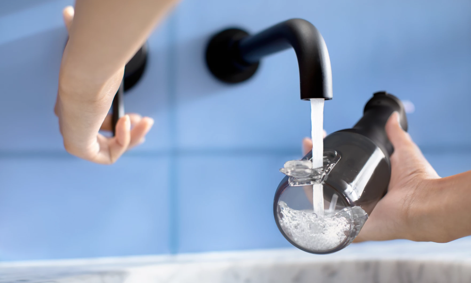 Sonicare zobna ščetka + ustna prha Philips HX3886/43  5